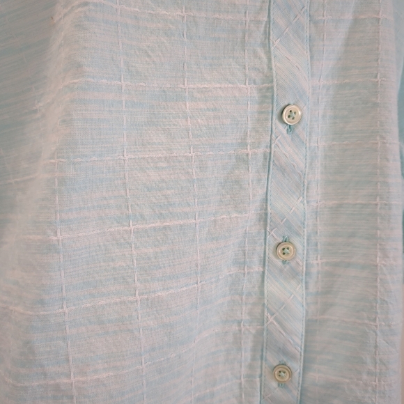 Talbots women's petite long sleeve button up blue and white blouse, size LP - Picture 3 of 11